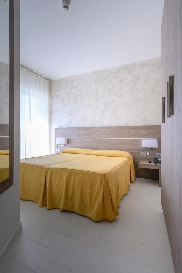Hotel Capri 3 Stelle Superior Lido di Jesolo Exterior photo